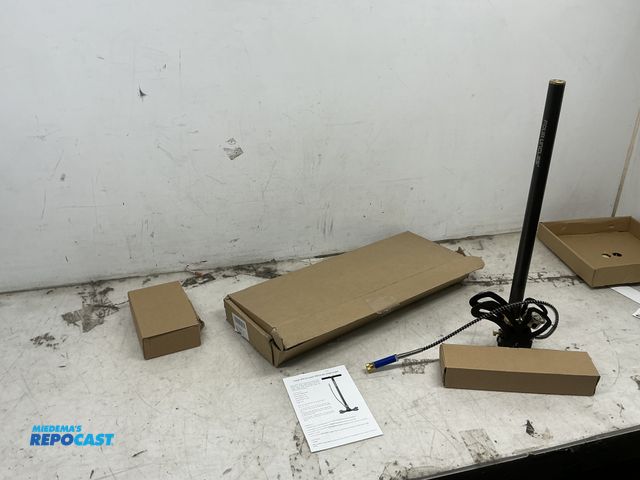 Lot 2-19943 - Four Uncles High Pressure Hand Pump