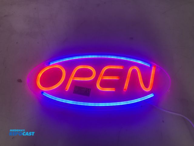 Lot 2-93729 - LED open sign
