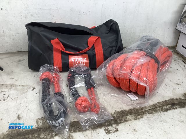 Lot 2-75781 - New 1" x 30' Snatch Rope w/ (2) 1/2" 48000#'s Breaking Strength w/ Kit Bag