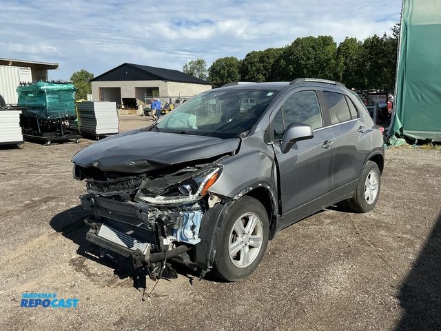 Lot 2-90402 - 2020 Chevrolet Trax LT FWD SUV FWD