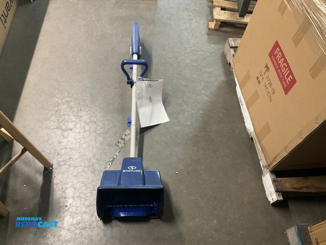 Lot 2-67083 - Snow Joe Cordless Snow Shovel S/N 0168910004068 Comes with Battery