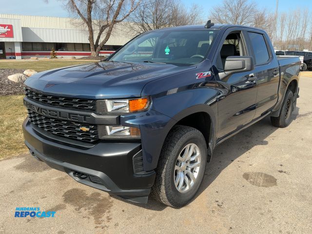 Lot 2-43577 - 2019 Chevrolet Silverado 1500 Work Truck 4WD Crew Cab Standard Box Pickup Truck 4x4