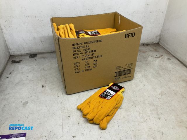 Lot 2-33790 - 24 pr yellow chore gloves lg