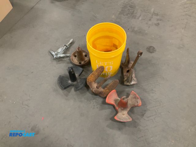 Lot 2-19371 - Lot of (6) assorted anchors and assorted weights