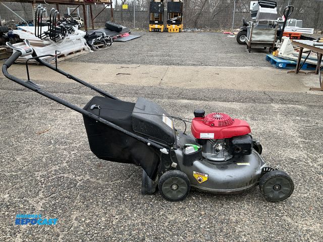 Lot 2-60932 - Honda HRR216K10VKAA Push Mower Honda 20” walk behind push mower with 3-in-1 system, model GCV160 gas...