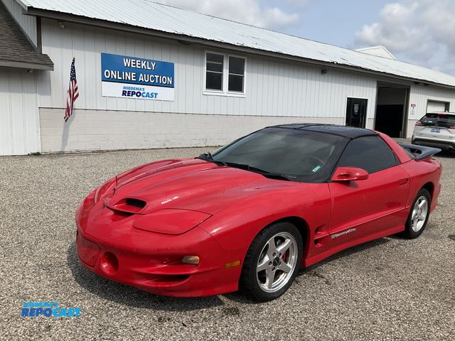 Lot 2-61881 - 1998 Pontiac Firebird Formula Hatchback RWD