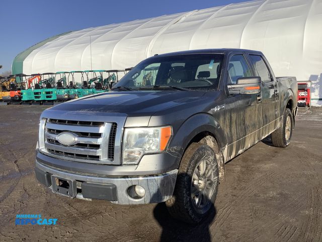 Lot 2-24184 - 2009 Ford F150 XLT SuperCrew 5.5-ft. Bed 2WD Crew Cab Short Box Pickup Truck RWD