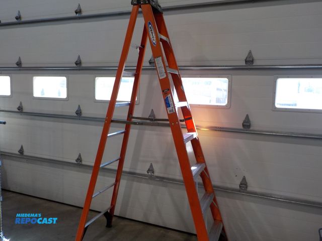 Lot 2-34118 - Warner ladder.  8ft. 300pound capacity. Model NXT1A08.
