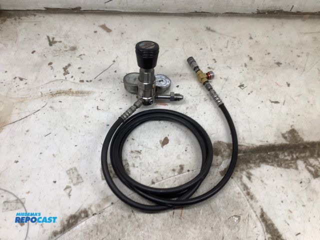 Lot 2-19487 - Concoa Precision Gas Control Gauged Valve with Hose