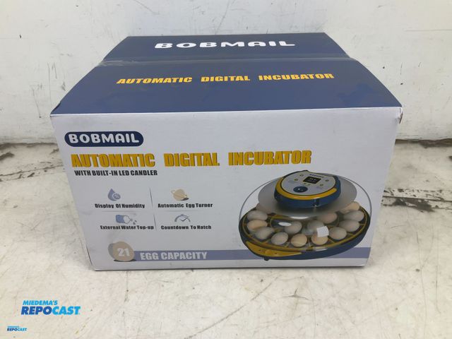Lot 2-93951 - Bobmail automatic digital incubator, 21 egg capacity