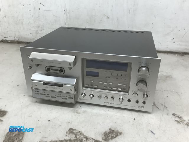 Lot 2-27397 - pioneer cassette model CT-F1250
