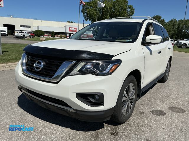 Lot 2-45749 - 2017 Nissan Pathfinder SL SUV 4x4