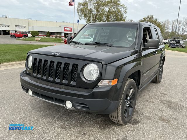 Lot 2-16055 - 2013 Jeep Patriot Latitude 4WD SUV