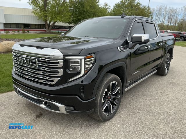 Lot 2-43500 - 2022 GMC Sierra Denali Crew Cab Standard Box Pickup Truck 4x4