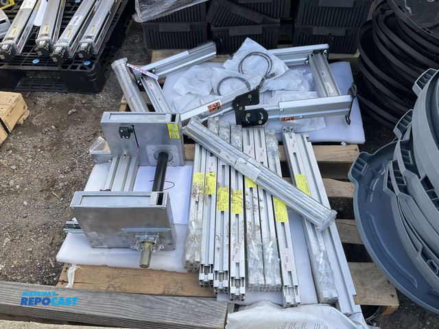 Lot 2-27568 - Skid lot of misc. industrial: cross connectors, qc  pass,ideal setech 7054