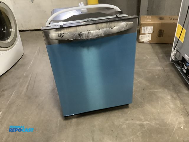 Lot 2-77920 - New Electric Frigidaire FDPH4316AS0A Dishwasher