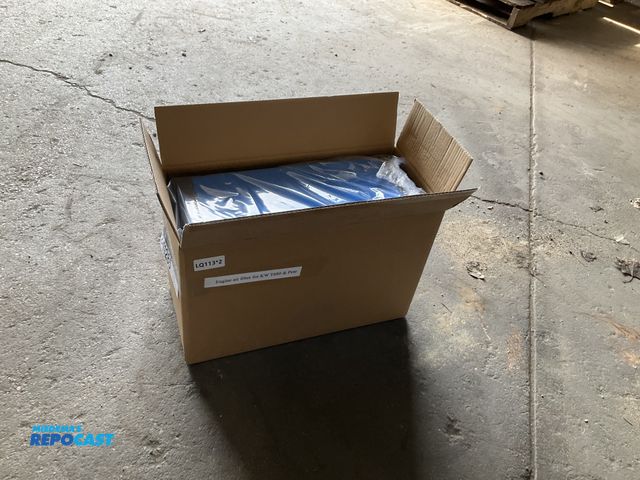 Lot 2-11285 - New engine air filter for Kenworth T680 and Peterbilt semi trucks