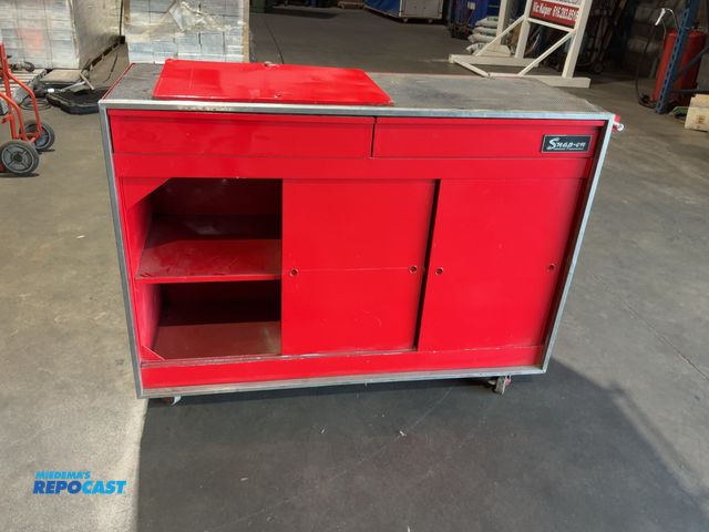 Lot 2-15317 - Snap-On Mobile Work Station with Sliding Doors and Tool Storage (3rd door needs to be installed)