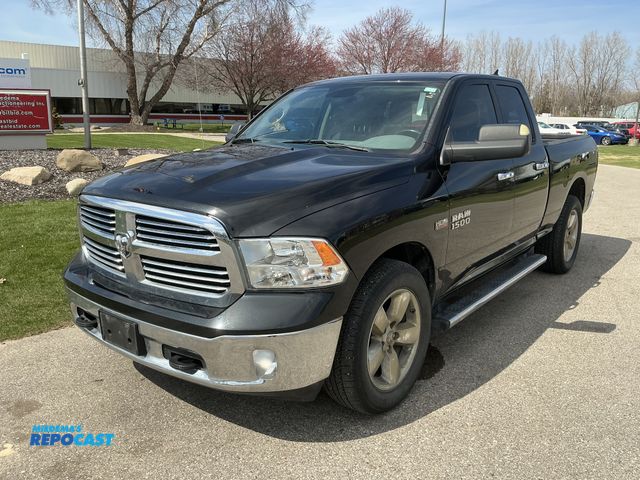Lot 2-53507 - 2018 Ram 1500 SLT Double Cab Standard Box Pickup Truck 4x4