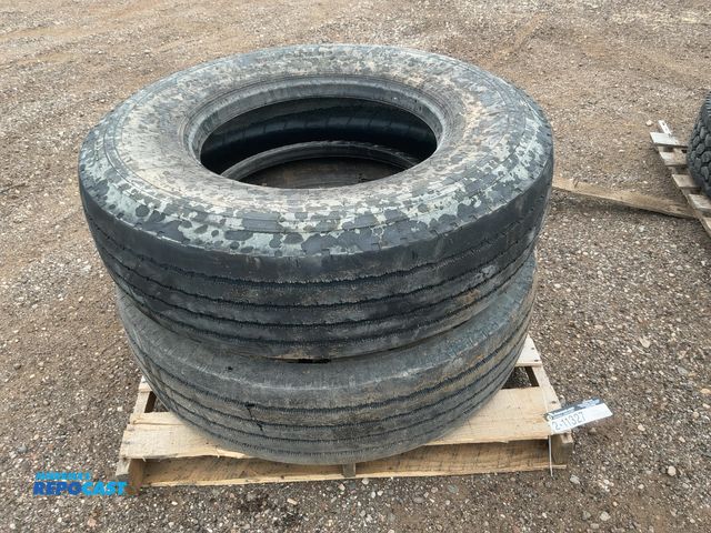 Lot 2-11327 - (2) Used Michelin 315/80R22.5 Semi Tires