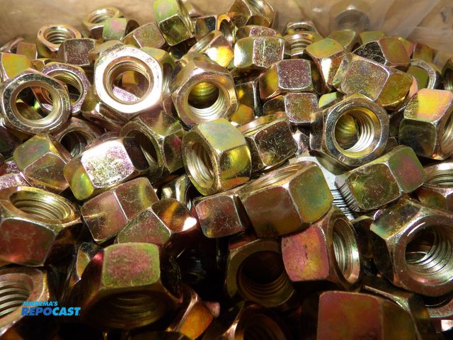 Lot 2-53096 - lot of (540) new hex nuts 5/8-11 grade 8, zinc plated