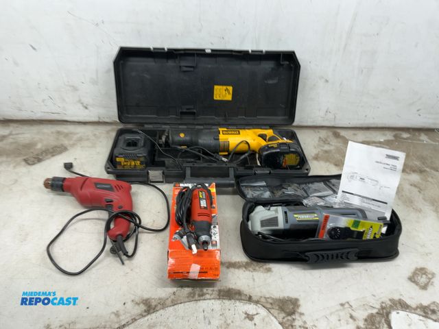 Lot 2-65765 - Lot of asst. Power &amp; Hand Tools including electric hammer drill, rotary tool, oscillating tools,...