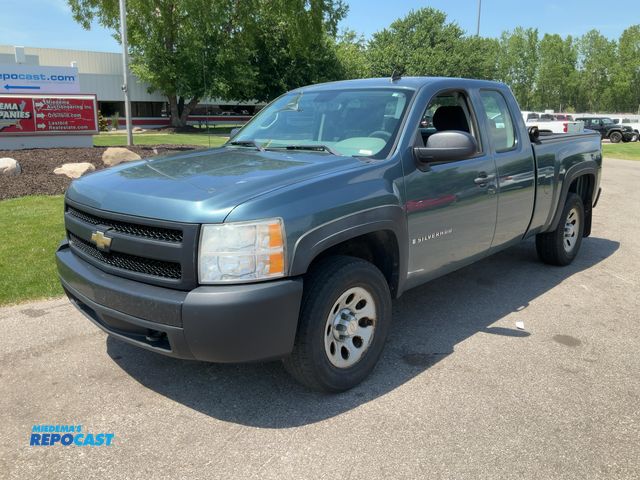 Lot 2-56807 - 2008 Chevrolet Silverado 1500 Work Truck Extended Cab Pickup Truck 4x4