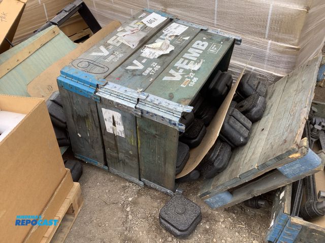 Lot 2-34925 - Wooden skid lot of Parker heavy duty lower load pad insulators M10QK36C