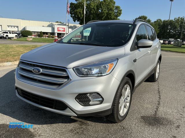 Lot 2-95903 - 2018 Ford Escape SE SUV FWD