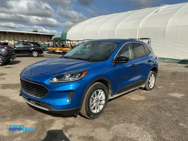 Lot 2-30355 - 2020 Ford Escape SE AWD SUV AWD