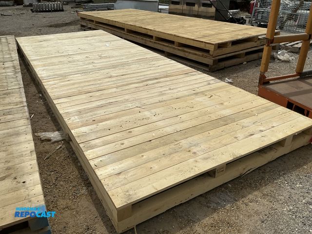 Lot 2-77836 - 18’8” Long x 6’7” Wide Instant Deck.