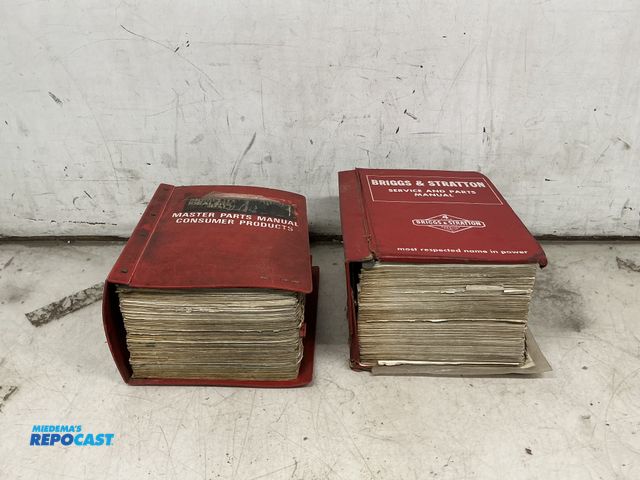 Lot 2-75536 - Briggs &amp; Stratton repair and parts manual &amp; homelite parts manual