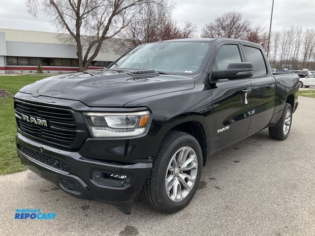 Lot 2-43797 - 2023 Ram 1500 Laramie Crew Cab Standard Box Pickup Truck 4x4