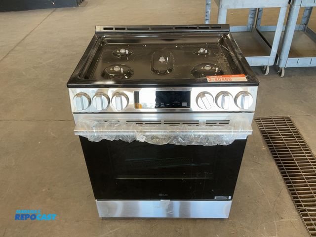 Lot 2-40486 - Scratch & Dent Gas LG LSGL5833X Range