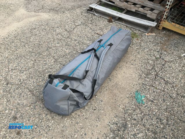 Lot 2-18307 - Jawbone tackle company 3 man insulated ice fishing shanty