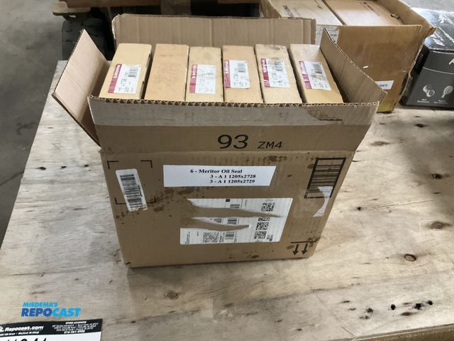 Lot 2-11341 - Box of Meritor oil seals including (3) part no. A 1 1205x2728 and (3) part no. A 1 1205x2729