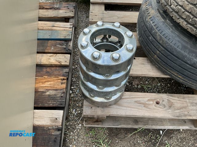 Lot 2-27658 - Set of Center Caps for wheels - came from a 2010 Ford Super Duty
