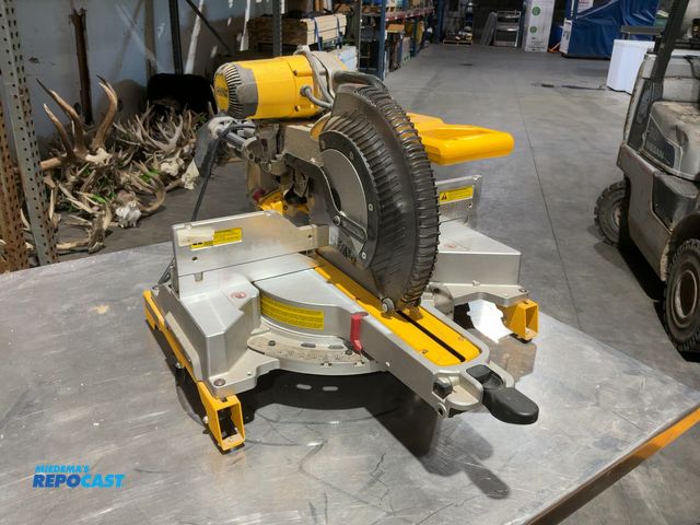 Lot 2-53634 - DeWalt DWS780 12” Double Bevel Sliding Compound Miter Saw(DOBSON)