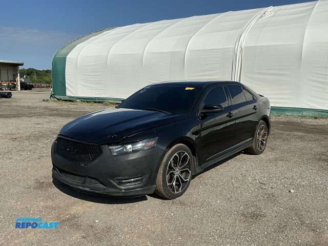 Lot 2-30243 - 2019 Ford Taurus SHO AWD Sedan AWD