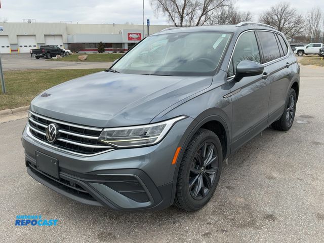 Lot 2-43686 - 2022 Volkswagen Tiguan SE 4Motion SUV AWD