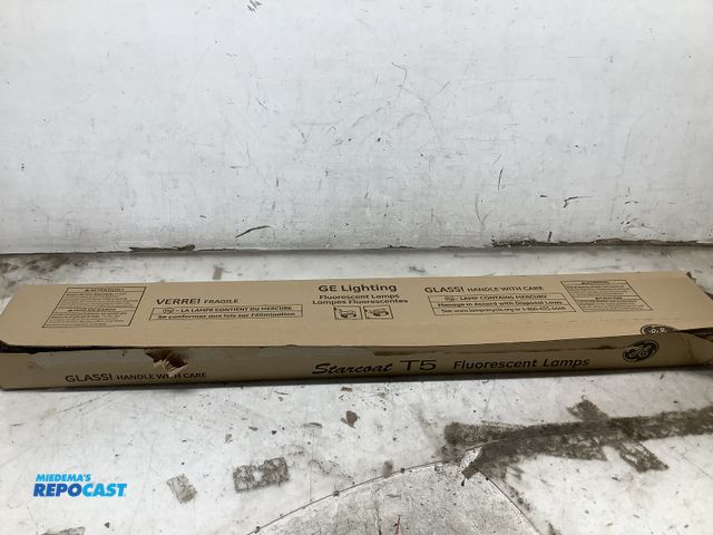 Lot 2-63182 - Starcoat T5 GE lighting Fluorescent lamp light strips