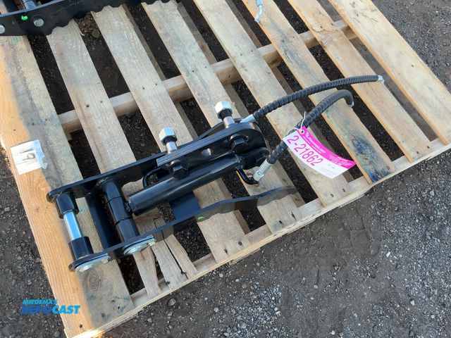 Lot 2-21862 - New Hydraulic Thumb Attachment for Chinese Mini Excavator
