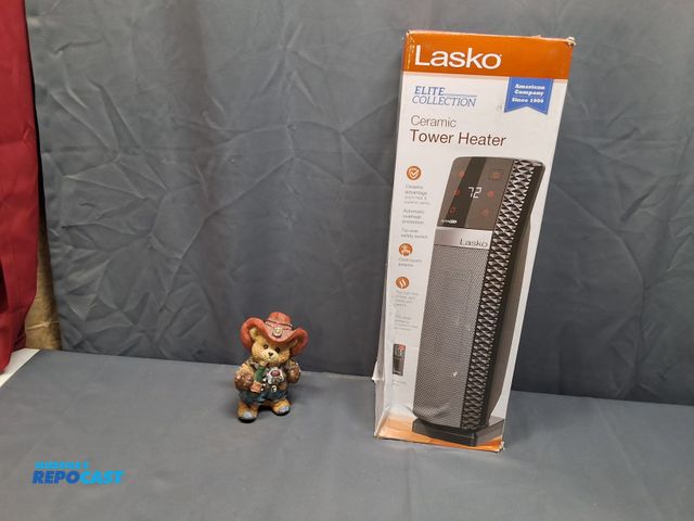 Lot 2-69520 - LASKO CERAMIC TOWER HEATER (WORKS)