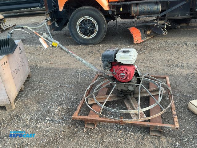 Lot 2-40657 - MBW 46" Concrete Power Trowel, Honda 8hp Gas Engine with Recoil Start, comes with metal skid, engine...