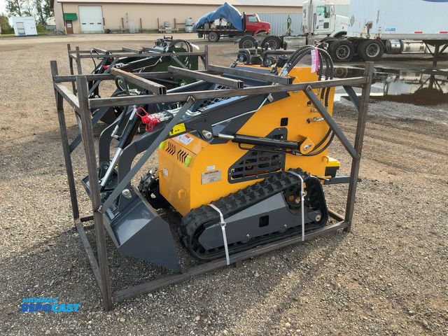 Lot 2-21635 - 2026 ZJG ZJ-380 Mini Skid Steer Loader