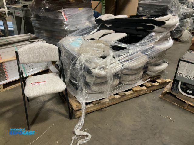 Lot 2-74119 - Skid lot of padded folding chairs, appear to be new