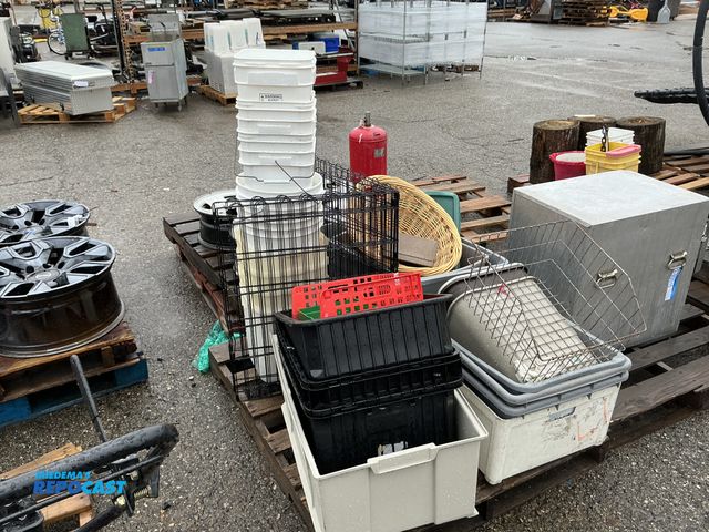 Lot 2-93527 - Skid lot of various types of baskets and bins and a dog cage.