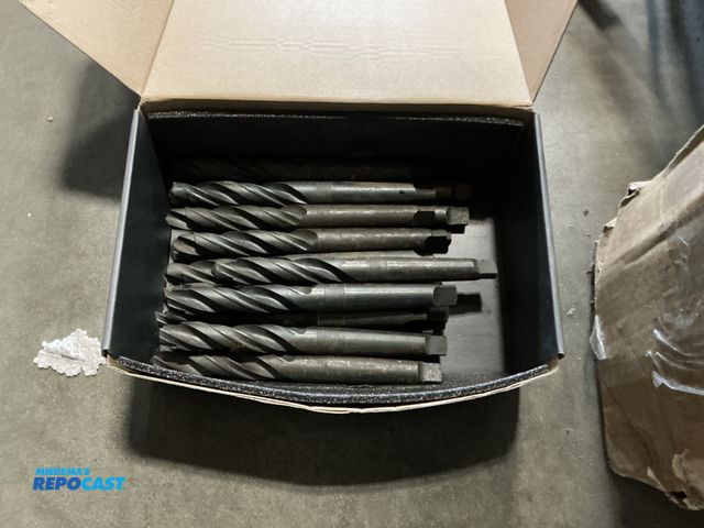 Lot 2-69053 - (19) Morse taper shank twist drill bits