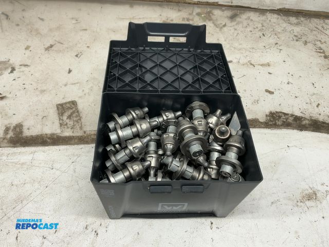 Lot 2-27263 - Wirtgen group OEM W7/20X2, 2642532 carbide point milling tooth bit pavement grinders, 50pcs