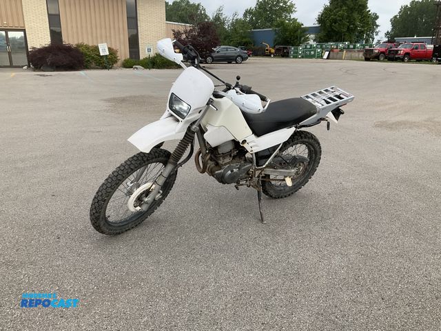 Lot 2-34316 - 1998 Yamaha XT225 Dual Sport Motorcycle